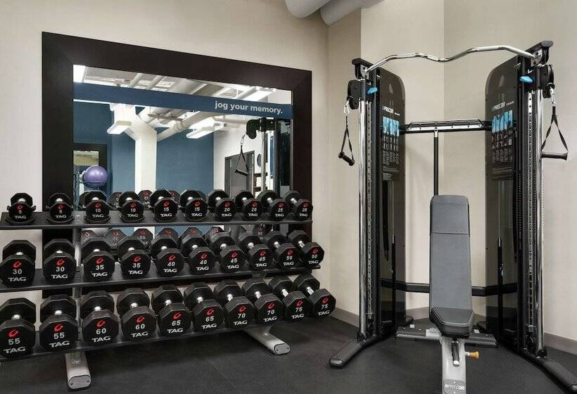 هتل Hampton Inn & Suites New Orleans Downtown