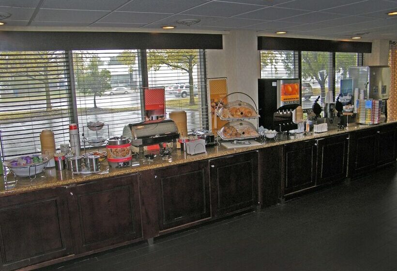 هتل Hampton Inn Norfolk/chesapeake