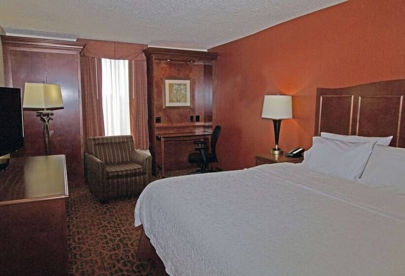 هتل Hampton Inn Norfolk/chesapeake