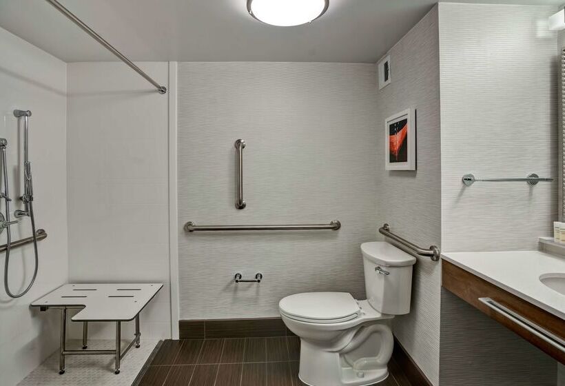 호텔 Hampton Inn Norfolk Naval Base