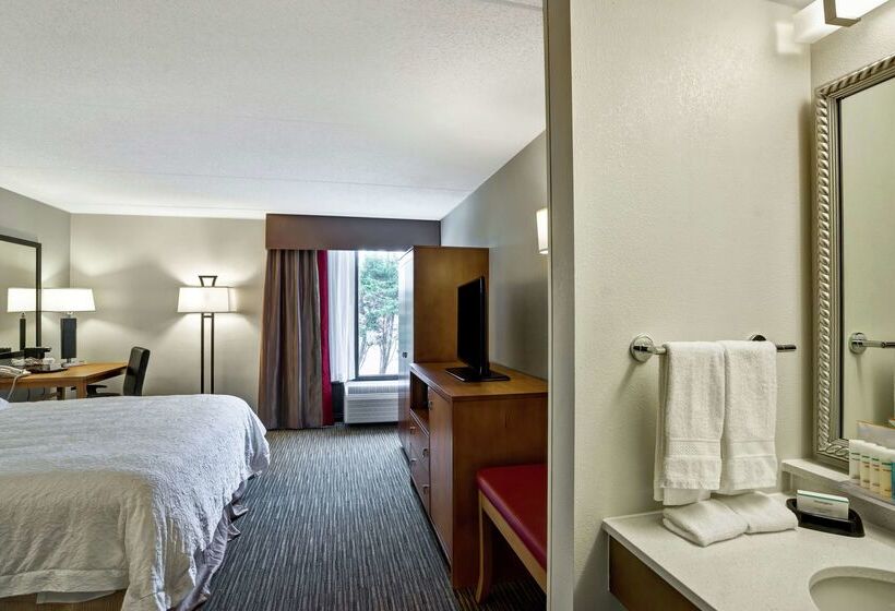 호텔 Hampton Inn Norfolk Naval Base