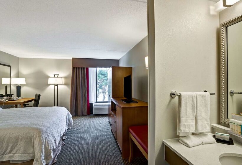 호텔 Hampton Inn Norfolk Naval Base