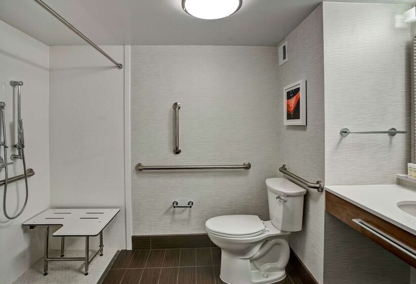 호텔 Hampton Inn Norfolk Naval Base