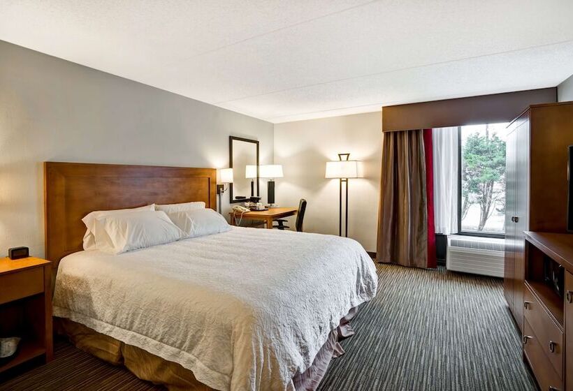 هتل Hampton Inn Norfolk Naval Base