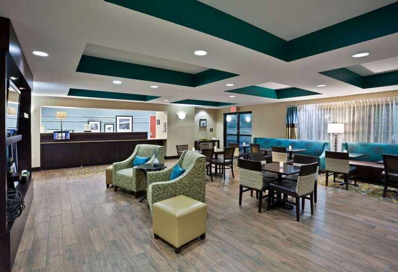 Отель Hampton Inn North Sioux City