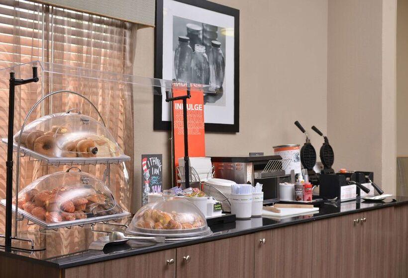 هتل Hampton Inn Closest To Universal Orlando