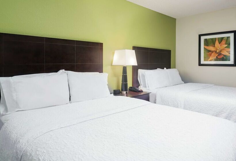 호텔 Hampton Inn Orlandointernational Airport