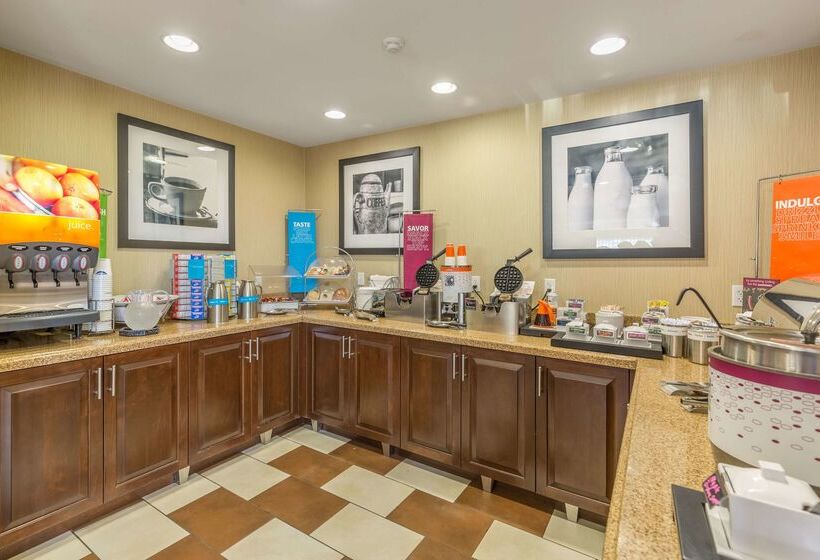 هتل Hampton Inn Owensboro South