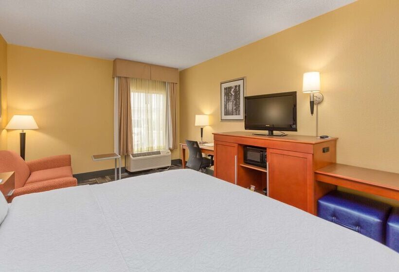 בית מלון כפרי Hampton Inn Owensboro South