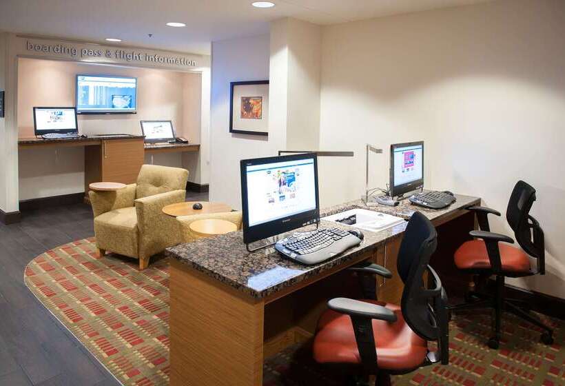 فندق Hampton Inn Pensacola Airport