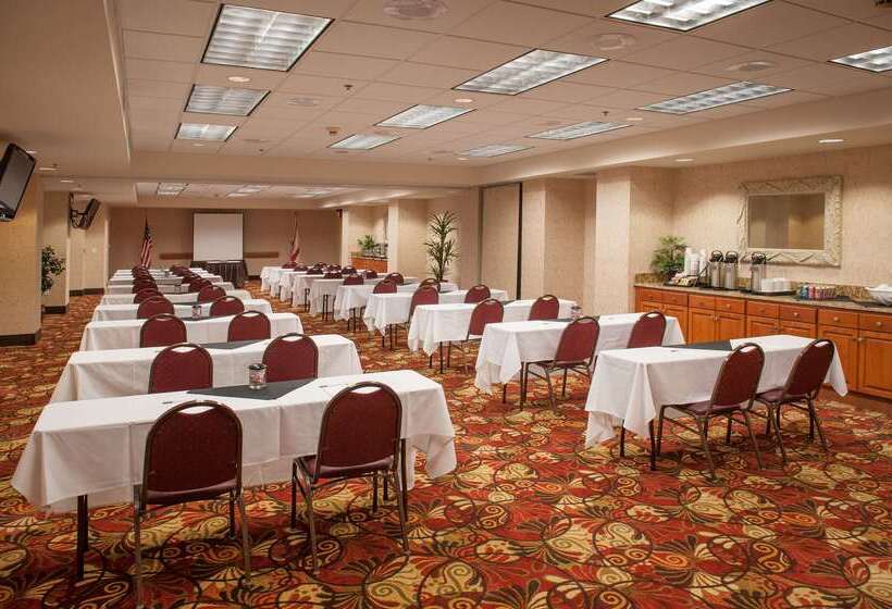 فندق Hampton Inn Pensacola Airport