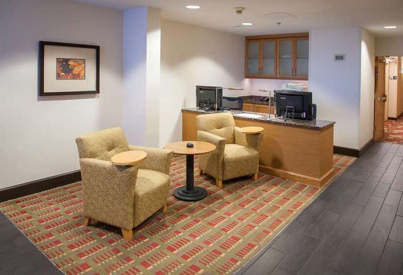 فندق Hampton Inn Pensacola Airport