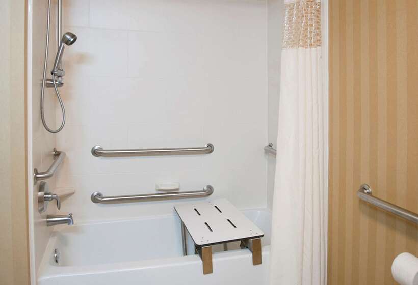 فندق Hampton Inn Pensacola Airport