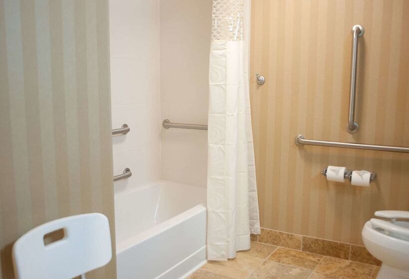 فندق Hampton Inn Pensacola Airport