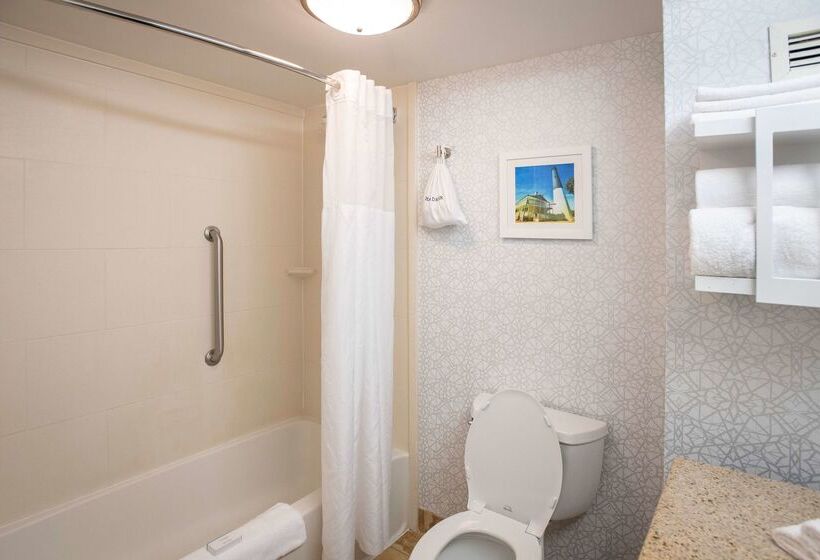 فندق Hampton Inn Pensacola Airport