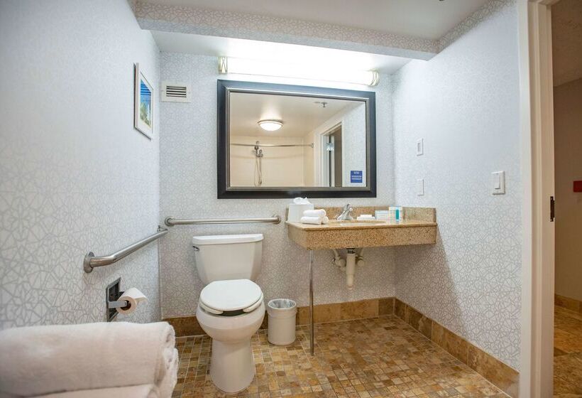 فندق Hampton Inn Pensacola Airport