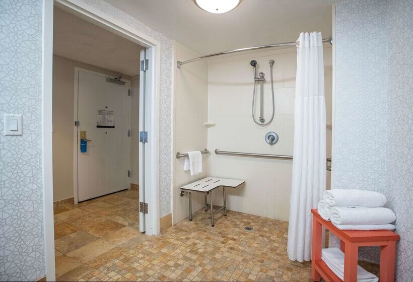 فندق Hampton Inn Pensacola Airport