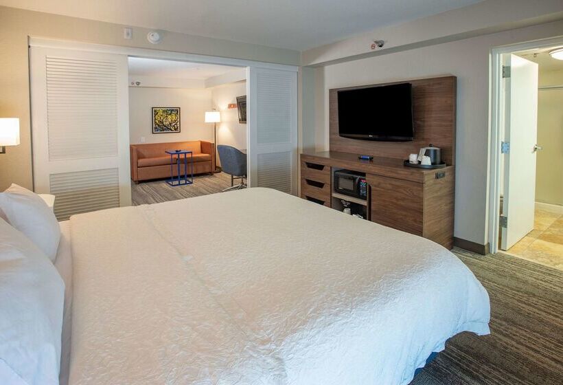 فندق Hampton Inn Pensacola Airport