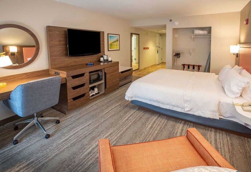 فندق Hampton Inn Pensacola Airport