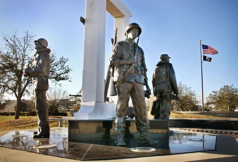 فندق Hampton Inn Pensacola Airport