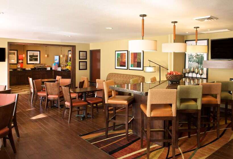 هتل Hampton Inn Phoenix Airport North