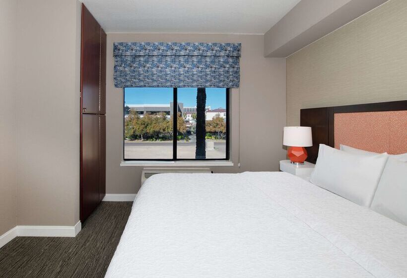 هتل Hampton Inn Phoenix Airport North