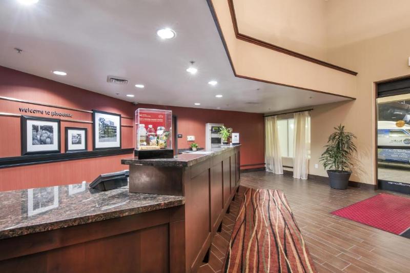 هتل Hampton Inn Phoenix Airport North