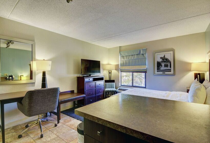 فندق Hampton Inn Portsmouth Central