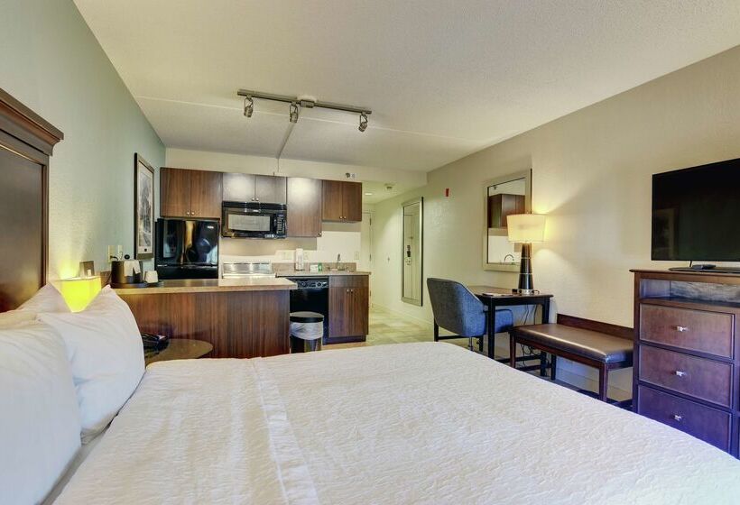 בית מלון כפרי Hampton Inn Portsmouth Central