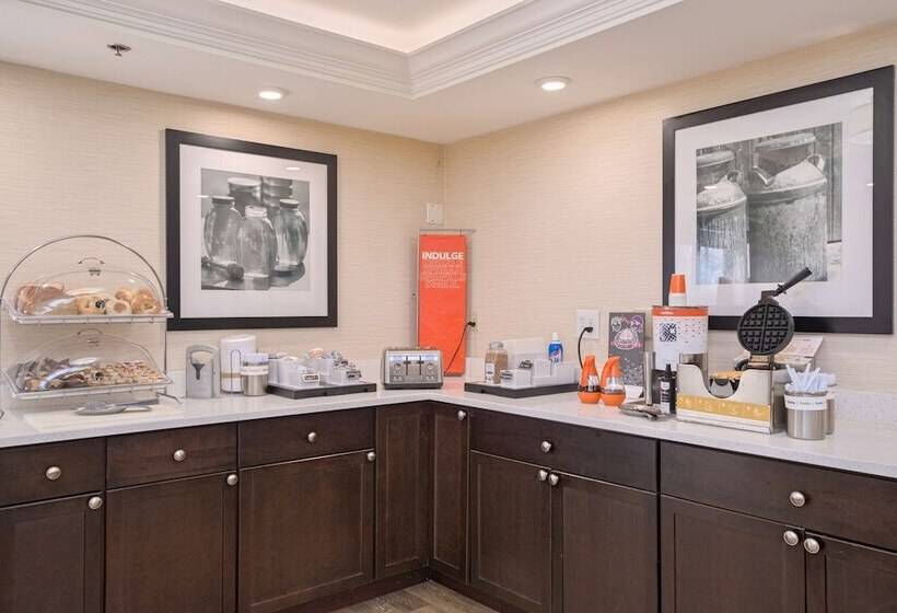 فندق Hampton Inn Portsmouth Central