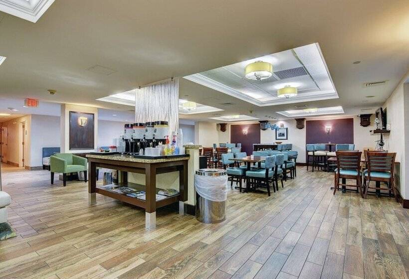 فندق Hampton Inn Portsmouth Central