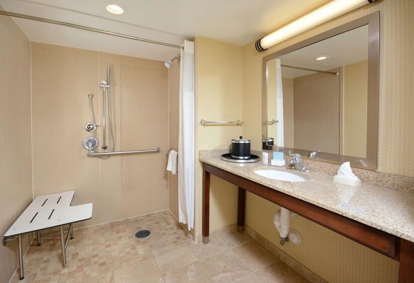 Отель Hampton Inn Raleigh Durham Airport