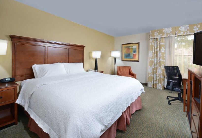 Отель Hampton Inn Raleigh Durham Airport