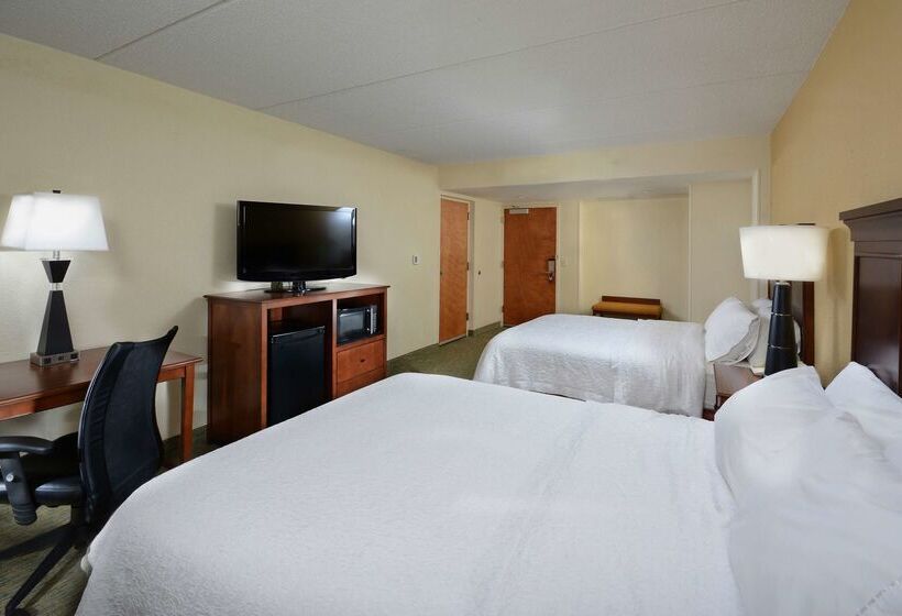 Отель Hampton Inn Raleigh Durham Airport