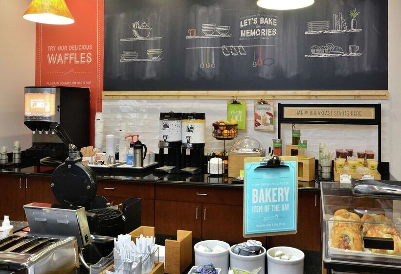 Отель Hampton Inn Raleigh Durham Airport