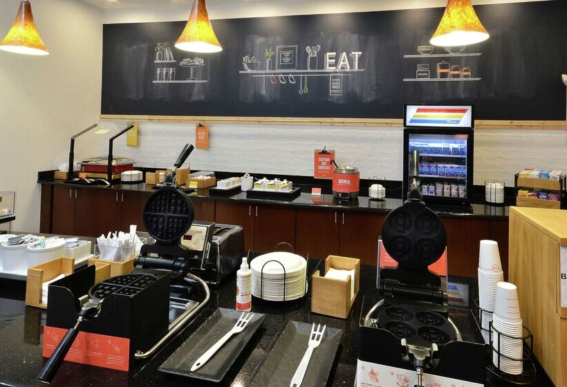 Отель Hampton Inn Raleigh Durham Airport