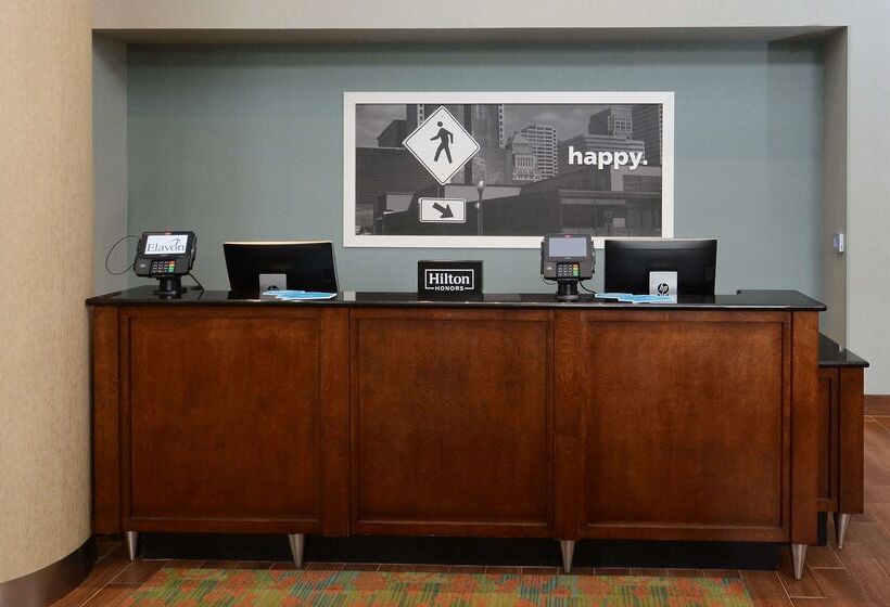 Отель Hampton Inn Raleigh Durham Airport