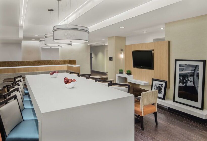 호텔 Hampton Inn Richmondsouthwesthull Street