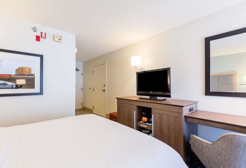 호텔 Hampton Inn Rochester South