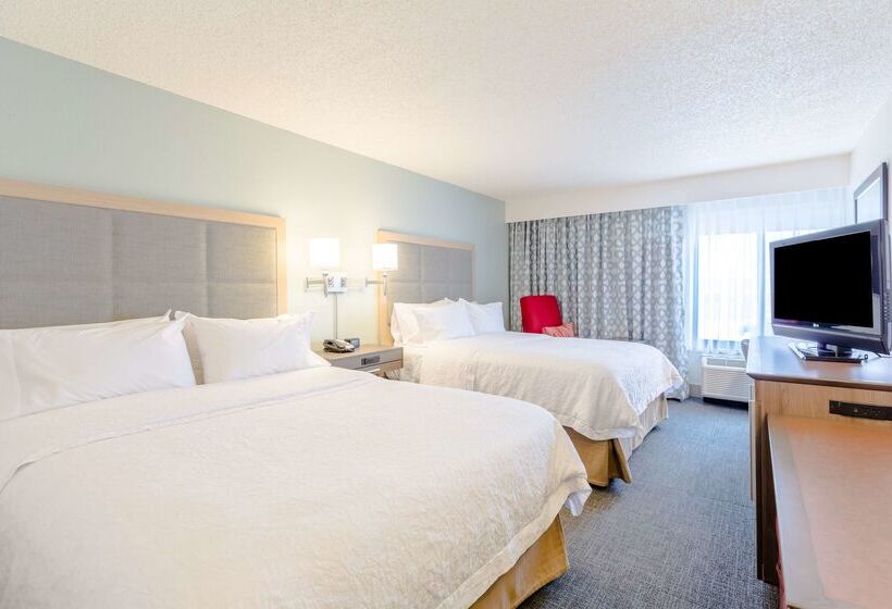 هتل Hampton Inn Rochester South