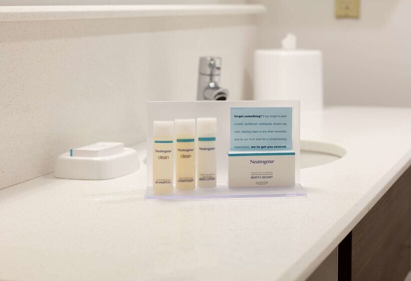 هتل Hampton Inn Rochester South