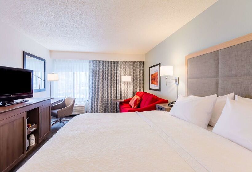 هتل Hampton Inn Rochester South