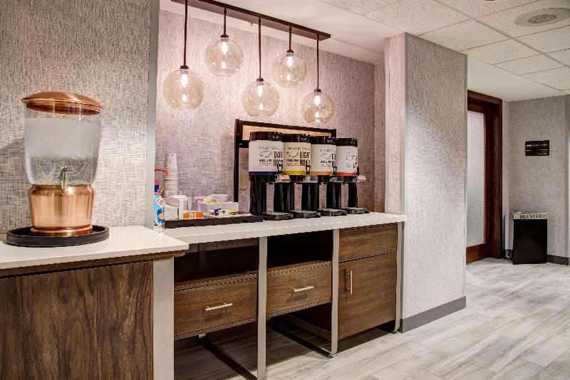 호텔 Hampton Inn Rochester South