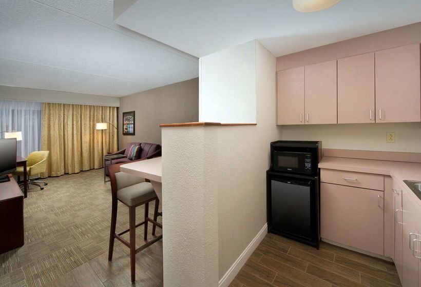 هتل Hampton Inn Rochester Greece