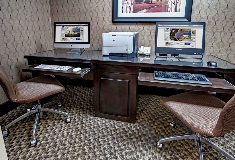 فندق Hampton Inn Russellville