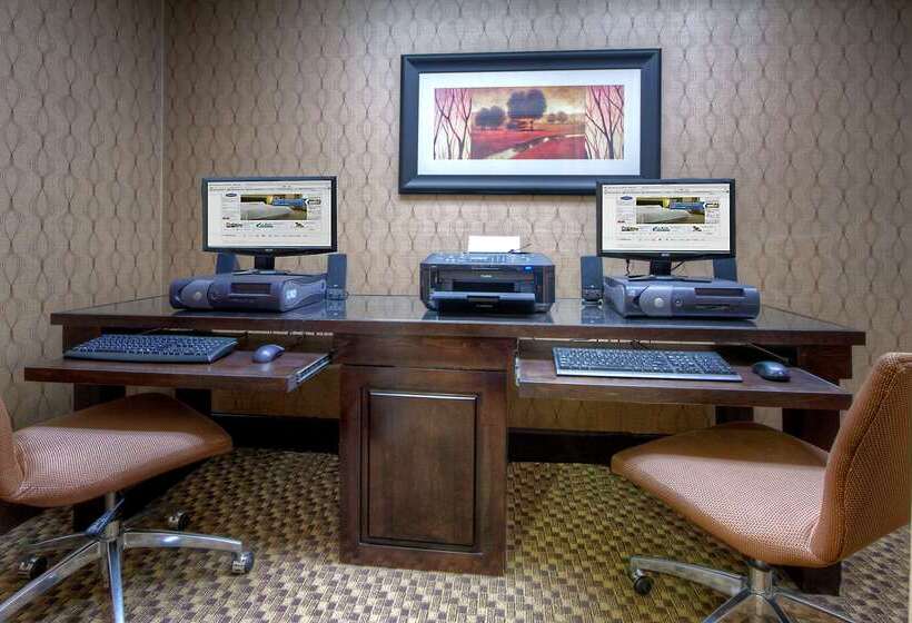 فندق Hampton Inn Russellville