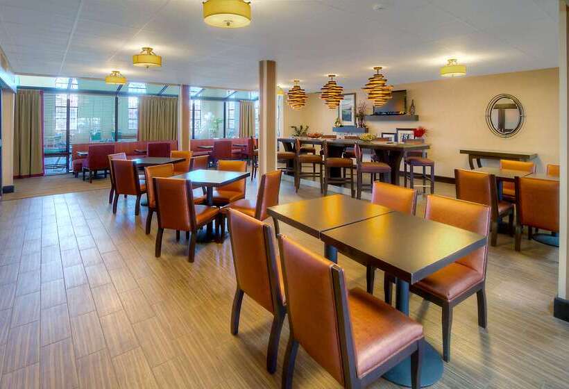 فندق Hampton Inn Russellville