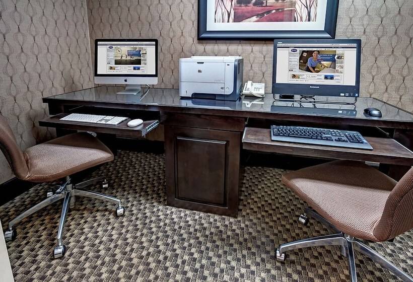 فندق Hampton Inn Russellville