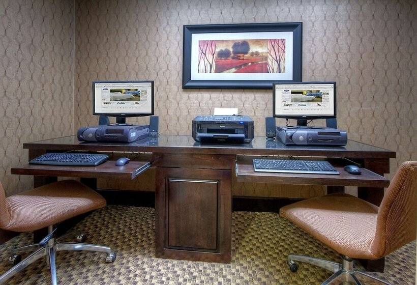 فندق Hampton Inn Russellville