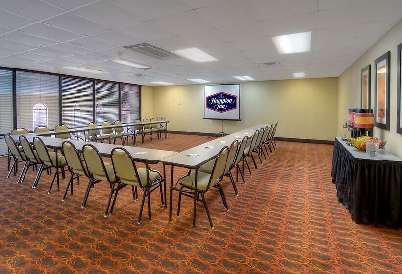 فندق Hampton Inn Russellville